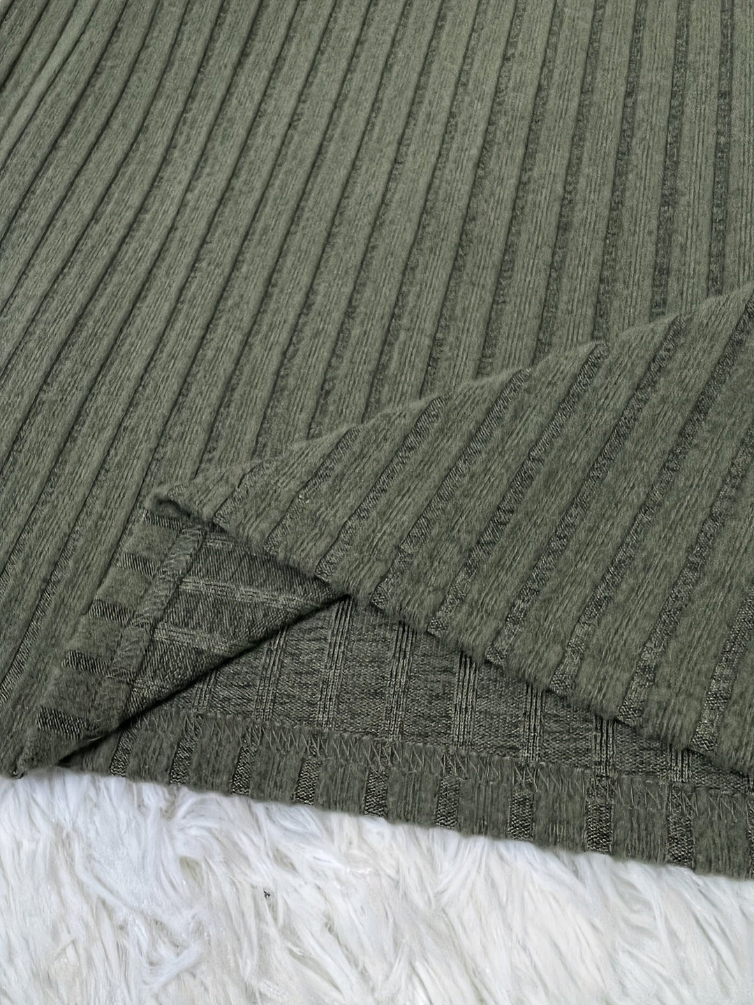 Carol | Elegant Fitted Button Knit Top
