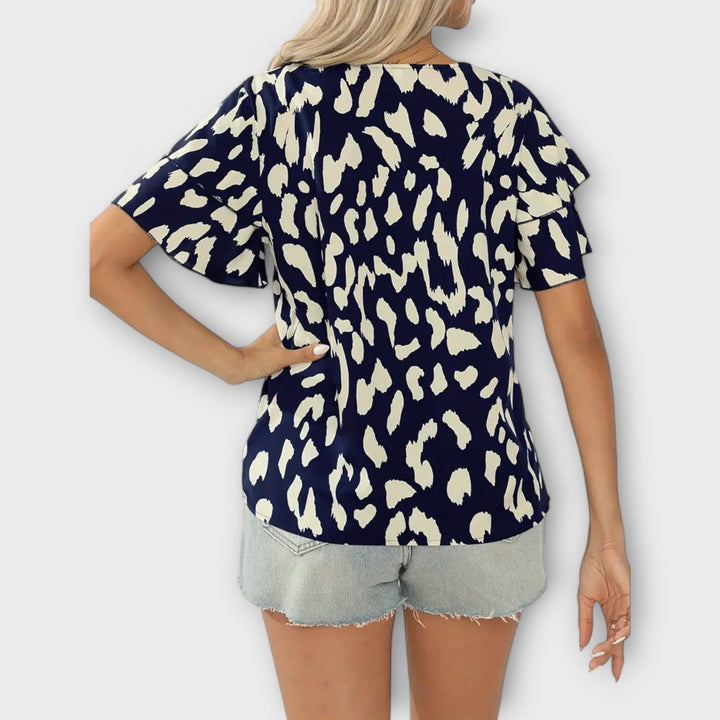 Evelyn | Casual Blouse with Round Neckline