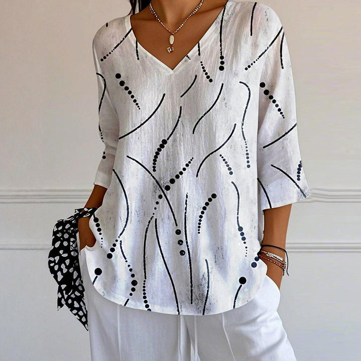 Delilah | Special V-Neck 3/4 Sleeve Top